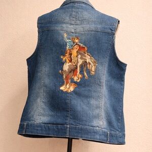 Western Denim Vest with Cowboy Artwork & Gold Glitter – Size 1XL